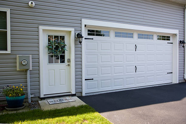 24/7 Emergency Garage Door Roller Replacement experts in East Brooklyn, CT